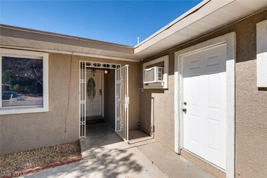 2266 Palora Ave, Las Vegas, NV 89169 - photo 3