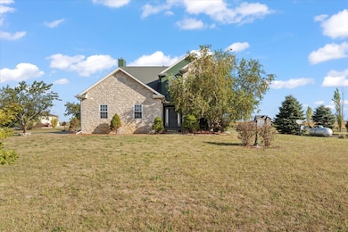 1376 E 2950 Rd N, Mansfield, IL 61854 - photo 3