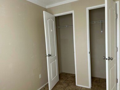 6941 Macdonald Ct unit 49, Zephyrhills, FL 33541 - photo 5