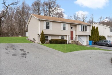 72 Elton Cir, Cranston, RI 02921 - photo 2