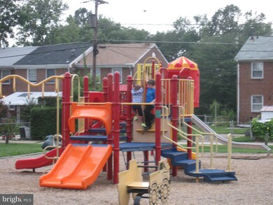 1121 Pelham Wood Rd, Parkville, MD 21234 - photo 5