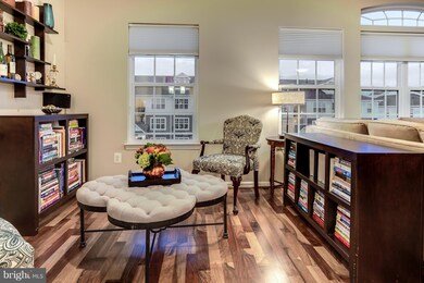 24660 Hutchinson Farm Dr, Sterling, VA 20166 - photo 4