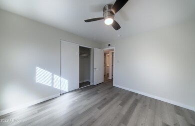 2230 E Brill St unit 4, Phoenix, AZ 85006 - photo 4