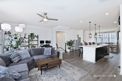 3304 Trillium Cir, Rolling Meadows, IL 60008 - photo 4