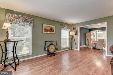 5701 Hampton Forest Way, Fairfax, VA 22030 - photo 4