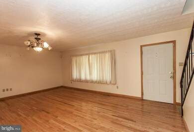 2910 Trainor Ln, Bowie, MD 20715 - photo 2