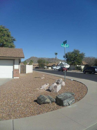 Corner lot and Mountain Views!