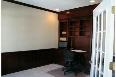 Studio/Study/Office. First ifllor study  with libr