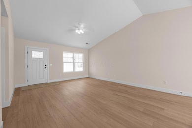 104 Cumberland Meadows Cir, Hebron, OH 43025 - photo 6