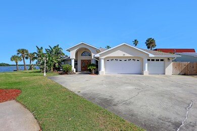 13 Harbor Cir, Cocoa Beach, FL 32931 - photo 2