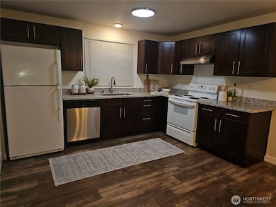 406 E Pioneer St unit C, Granite Falls, WA 98252 - photo 2