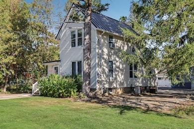 311 Louise St, Lake Mills, WI 53551 - photo 3