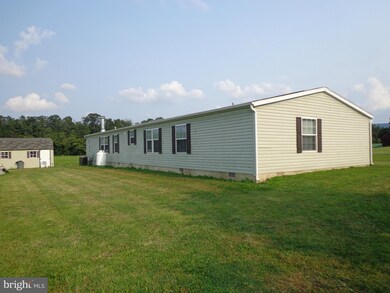 317 Kathys Ln, Hedgesville, WV 25427 - photo 2