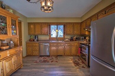 Kitchen,Lots of Cabinets