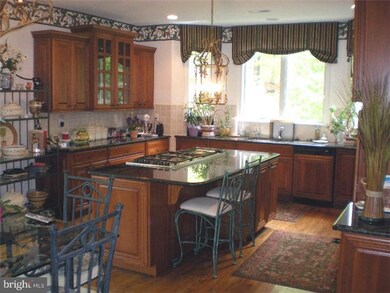 307 Lyon Cir, Doylestown, PA 18902 - photo 3