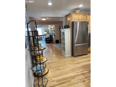 227 N Humbolt St, Canyon City, OR 97820 - photo 5