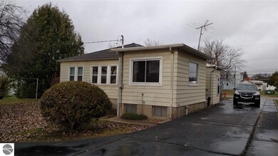 204 E Michigan Ave, Au Gres, MI 48703 - photo 4