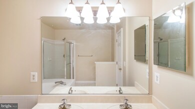 43533 Laidlow St, Chantilly, VA 20152 - photo 5