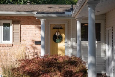 205 Westview Dr, Alma, MI 48801 - photo 4