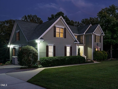 004-1280x960-corner-view-night