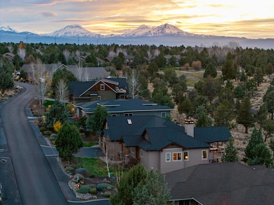 577 Highland Meadow Loop, Redmond, OR 97756 - photo 2