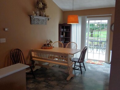 4 Dining Area