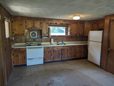 569 Piper Rd, Perkinsville, VT 05151 - photo 5