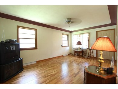 Dining/living room