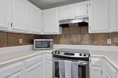 904 W Monroe St-7