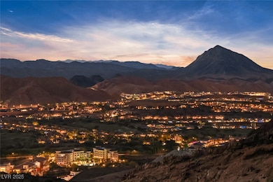 Views of the mountain & Lake Las Vegas