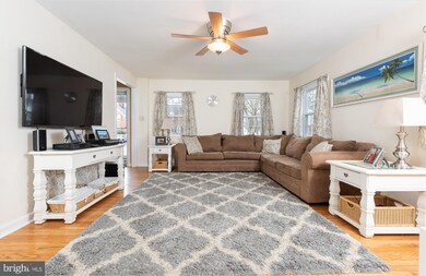 322 Harding Ave, Folsom, PA 19033 - photo 6