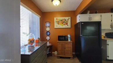 13863 N 109th Ave unit 17J, Sun City, AZ 85351 - photo 3