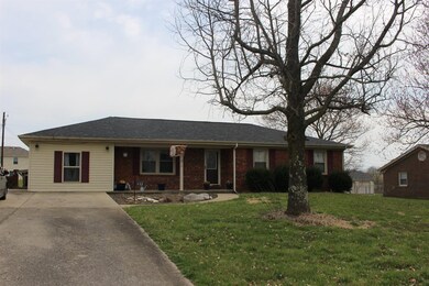 433 Haddix St, Harrodsburg, KY 40330 - photo 2