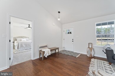 8019 Stubbs Bridge Rd, Spotsylvania, VA 22551 - photo 3