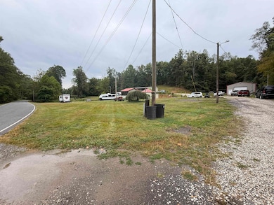 15709 Trace Rd, Rush, KY 41168 - photo 5