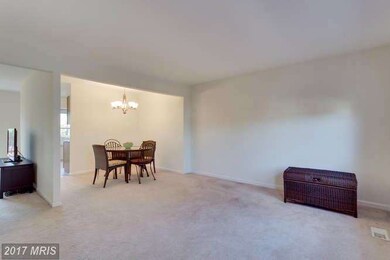 3056 Hickory Grove Ct, Fairfax, VA 22031 - photo 4