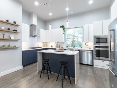 808 Fisher St unit H, Houston, TX 77018 - photo 4