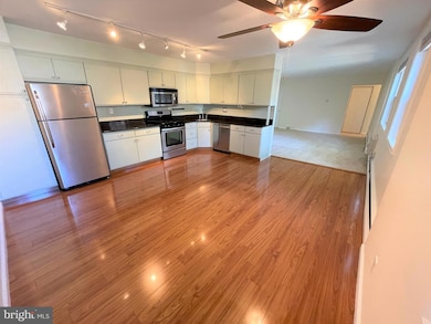 383 Lakeside Rd unit 205, Ardmore, PA 19003 - photo 6