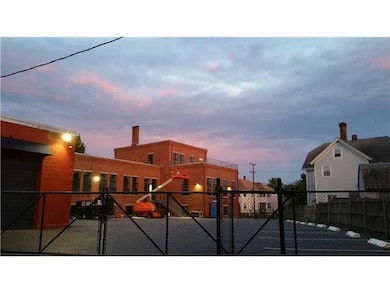 192 Benefit St unit 202, Pawtucket, RI 02861 - photo 3