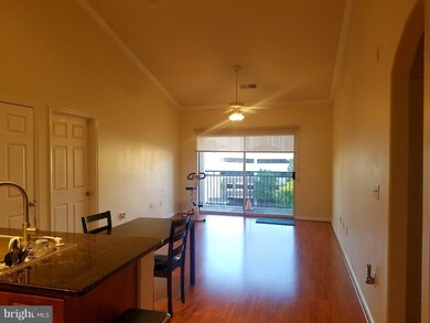 12957 Centre Park Cir unit 406, Herndon, VA 20171 - photo 5
