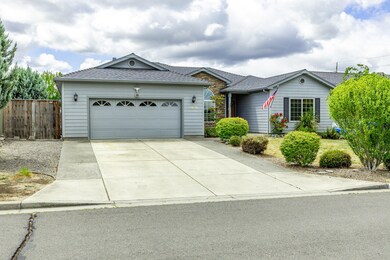 2520 Bethany Ct, Medford, OR 97504 - photo 3