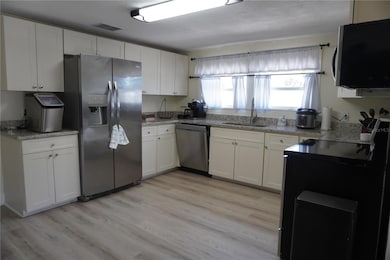 2436 Arapaho St, Sarasota, FL 34231 - photo 6