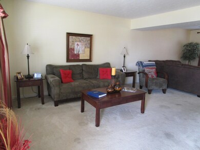 113 Canyon Oaks Dr, Frankfort, KY 40601 - photo 2