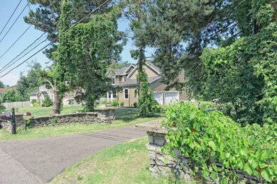 147 Maxwell Rd, Colonie, NY 12211 - photo 3