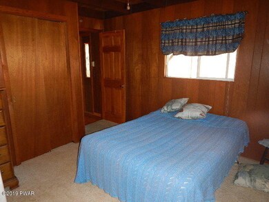 137 Basswood Dr, Hawley, PA 18428 - photo 4