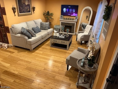 129 Maplewood Ave, Clifton, NJ 07013 - photo 3