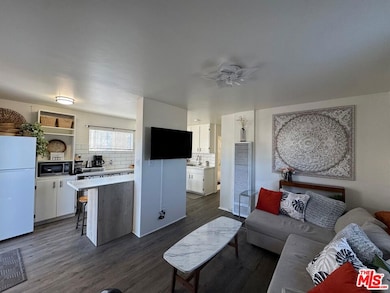 11617 Washington Place, Los Angeles, CA 90066 - photo 2