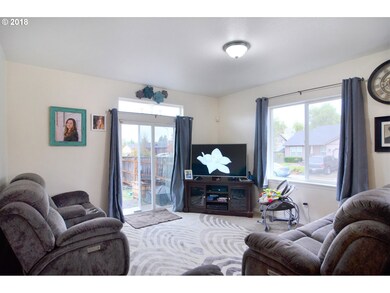 911 N 1st St, Creswell, OR 97426 - photo 2