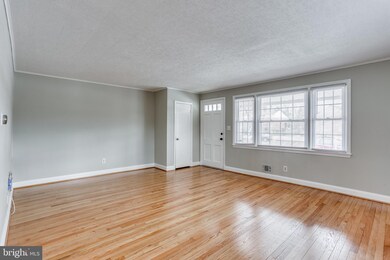 987 Fairmount Ave, Towson, MD 21204 - photo 5