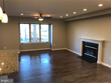 22 Lauren Ct unit 201, Levittown, PA 19057 - photo 5